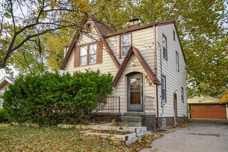 409 E Melbourne Ave in Peoria, IL - Building Photo - Building Photo