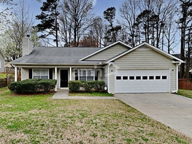 805 Chatham Park Dr in Lawrenceville, GA - Building Photo