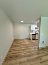 1725 SW Barton St in Seattle, WA - Building Photo - Building Photo