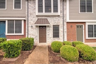 202 S College St in Georgetown, TX - Building Photo