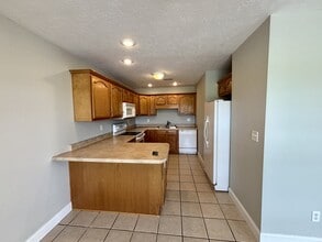 1273 Kit Cowan Rd in Somerset, KY - Building Photo - Building Photo