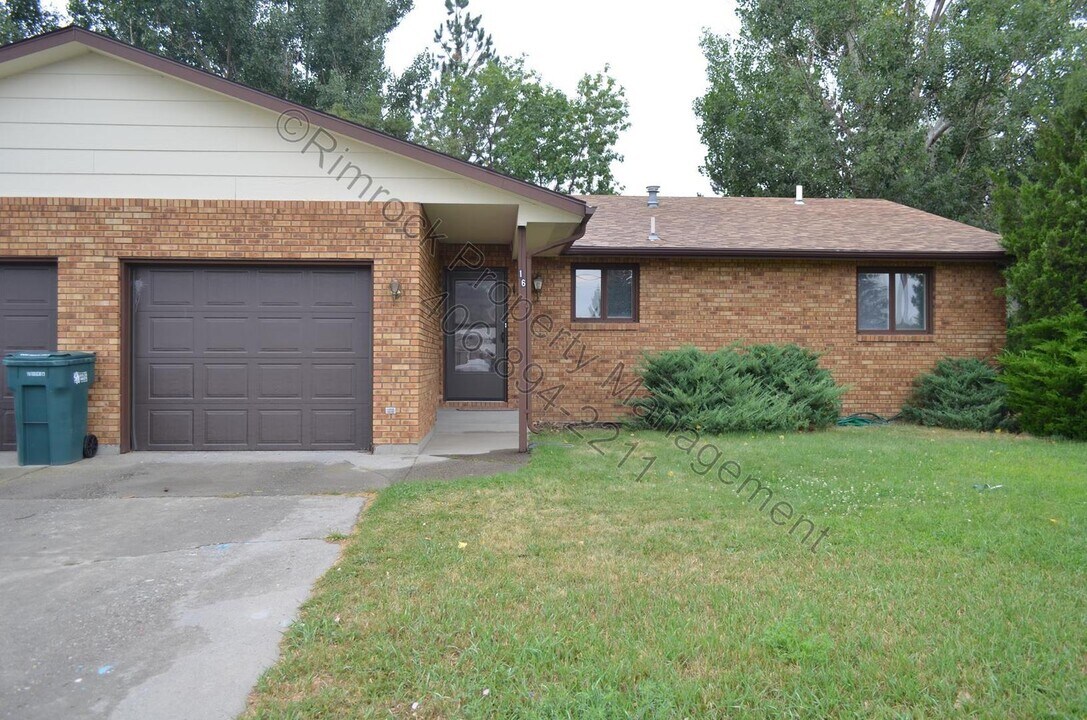16 18-18 Hilltop Rd in Billings, MT - Building Photo