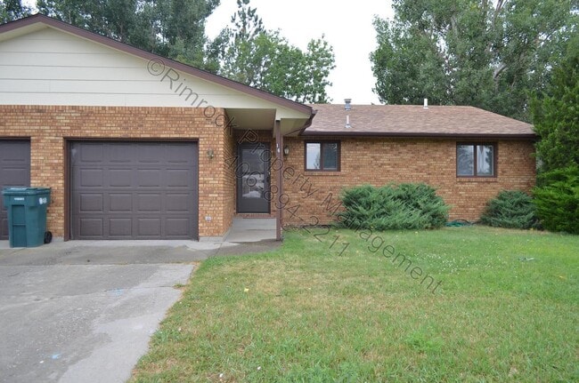 property at 16 18-18 Hilltop Rd