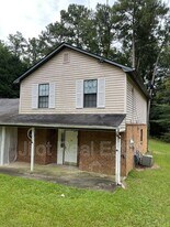 372 Riverbrook Trail in Riverdale, GA - Building Photo