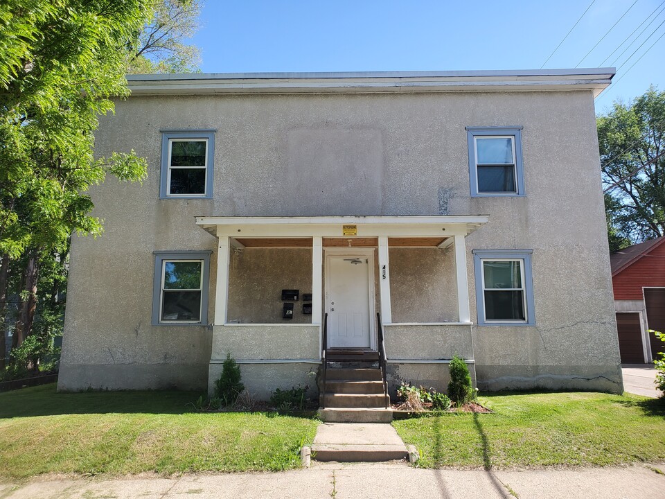 415 23rd Ave N in Minneapolis, MN - Building Photo