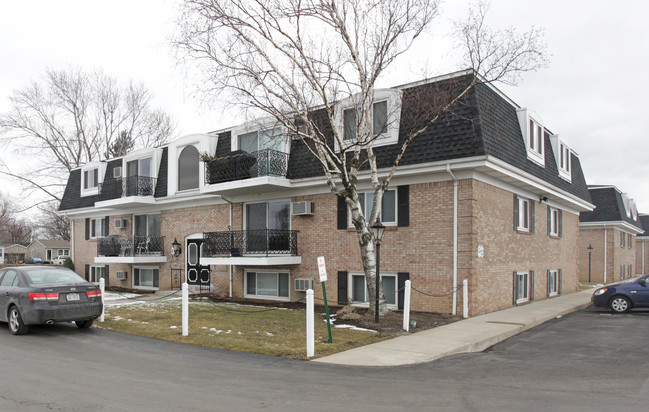 Coach Lite Village Apartments in Buffalo, NY - Building Photo - Building Photo