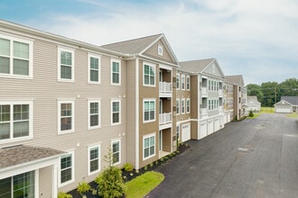 Arbors at Penfield in Penfield, NY - Foto de edificio - Building Photo