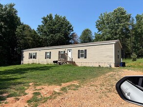 208 Daily Rd in Alto, GA - Foto de edificio - Building Photo