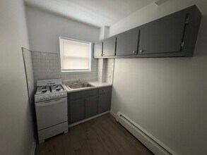 559 2nd Ave, Unit 5 in Long Branch, NJ - Building Photo - Building Photo