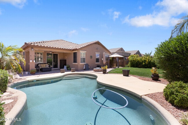 property at 2992 E Ravenswood Dr