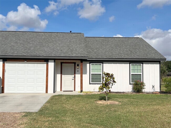 1948 FM 1163 Rd in El Campo, TX - Building Photo - Building Photo