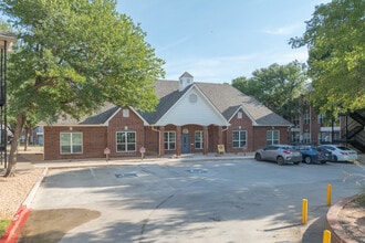 Canterbury Crossing in Abilene, TX - Foto de edificio - Building Photo