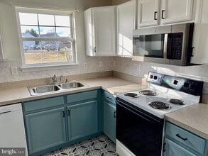 142 Surrey Club Ln in Stephens City, VA - Building Photo - Building Photo