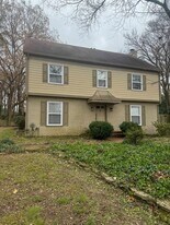 2852 Leesburg Dr in Germantown, TN - Building Photo