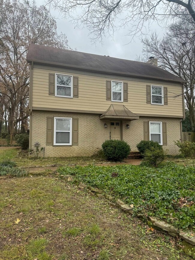 property at 2852 Leesburg Dr