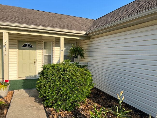 3112 Kilbourne Ct, Unit 3112 B Kilbourne