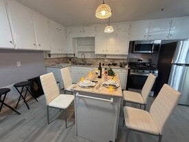 2136 Ridgeway St in Arlington, TX - Building Photo