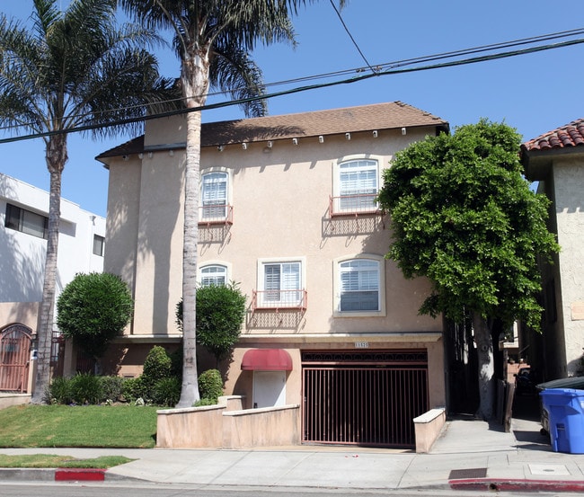 11525 Ohio Ave in Los Angeles, CA - Building Photo - Building Photo