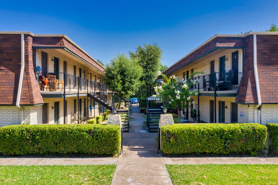 Belleview in Plano, TX - Foto de edificio