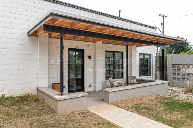 3415 N Broadway in Knoxville, TN - Building Photo - Building Photo