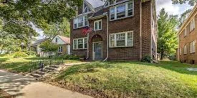 property at 2410 Benderwirt Ave