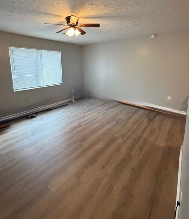 733 W Casey Dr in Sevierville, TN - Building Photo - Building Photo