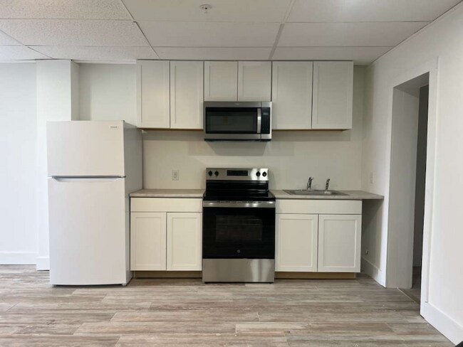 4105 Poinsett Rd in Myrtle Beach, SC - Foto de edificio - Building Photo