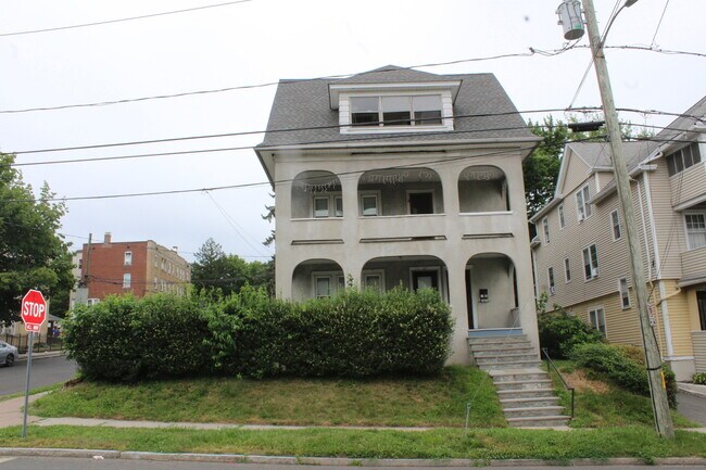 45 Grandview Terrace in Hartford, CT - Building Photo - Building Photo