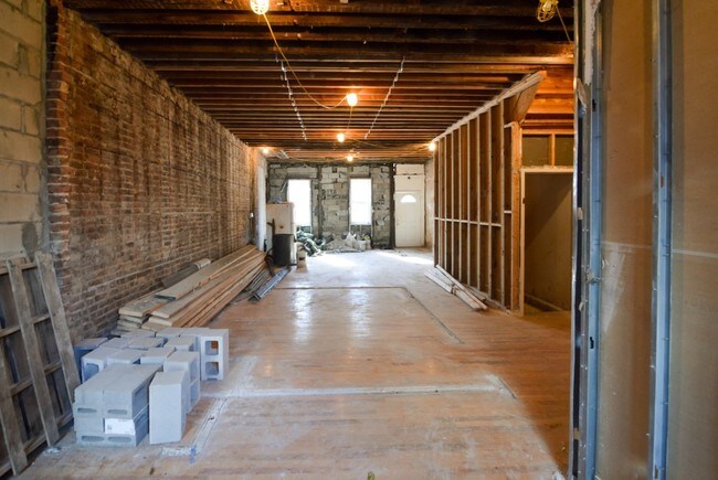 1065 Fulton St in Brooklyn, NY - Building Photo - Interior Photo