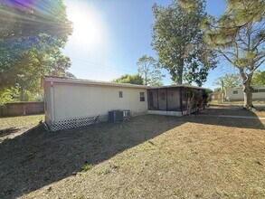 8135 Tolles Dr in North Fort Myers, FL - Building Photo - Building Photo