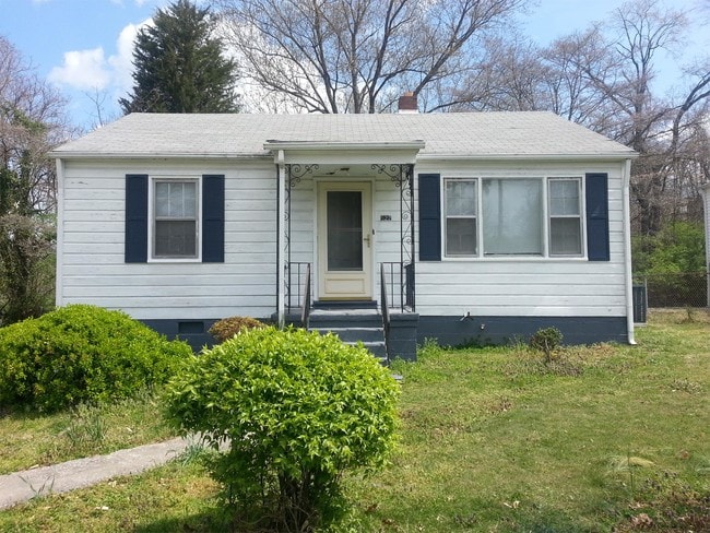 property at 522 S Castle St