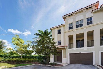10170 SW 7th St in Pembroke Pines, FL - Building Photo - Building Photo