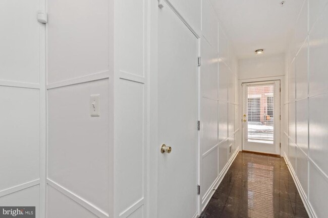 property at 12 S Regester St