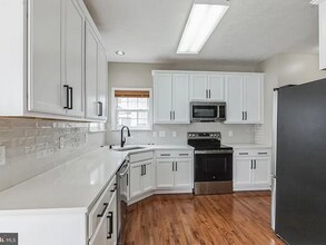 7280 Clara Smith St in Ruther Glen, VA - Foto de edificio - Building Photo