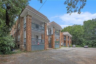 MANORSOUTH in Kansas City, MO - Foto de edificio - Building Photo
