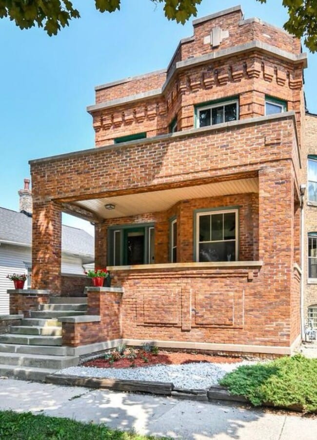 1437 Wisconsin Ave in Racine, WI - Foto de edificio - Building Photo