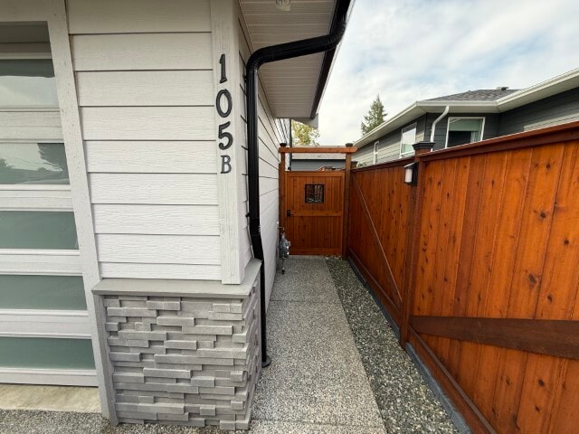 property at 105 Tom Harris Dr