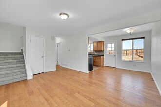 10480 Holland Ct in Westminster, CO - Building Photo - Building Photo