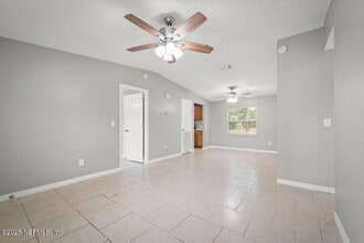 7945 Herlong Rd in Jacksonville, FL - Building Photo - Building Photo