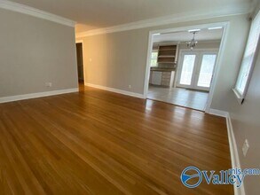 400 NW Forrest Pk Ct in Huntsville, AL - Building Photo - Building Photo