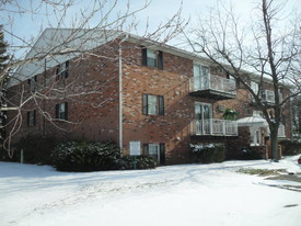 115 Fox Hill Ln in Elyria, OH - Foto de edificio - Building Photo