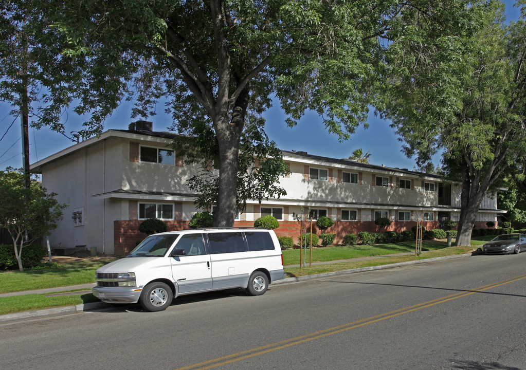 Crestview Apartments in Riverside, CA - Building Photo