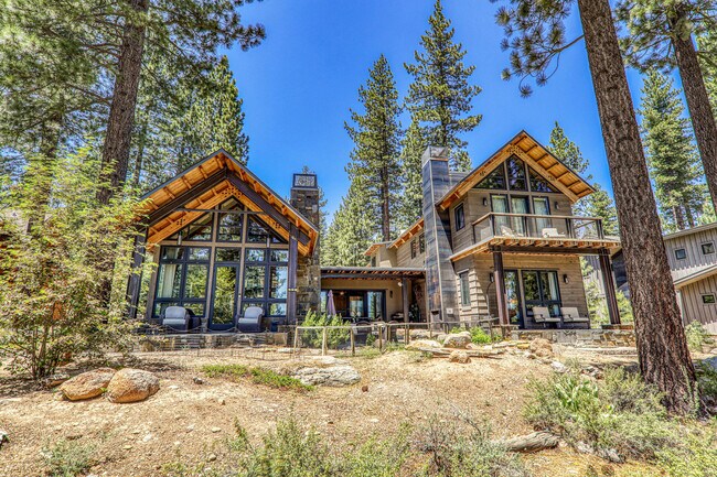 9269 Heartwood Dr in Truckee, CA - Building Photo - Building Photo
