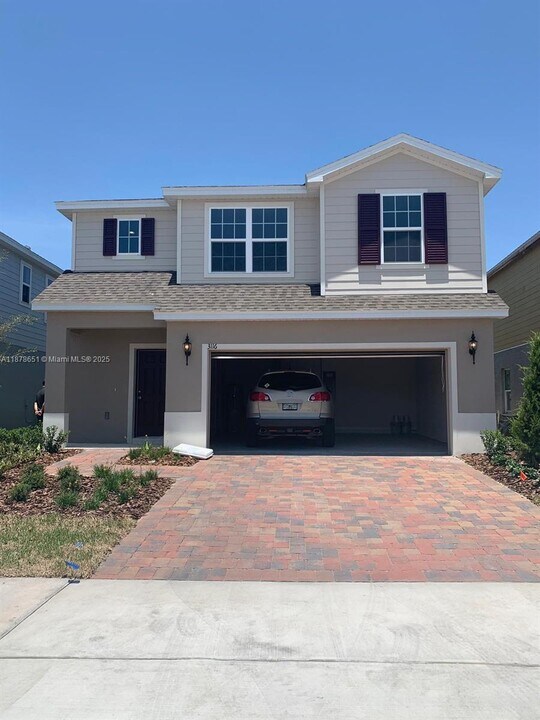 3116 Armstrong Spring Dr in Kissimmee, FL - Foto de edificio