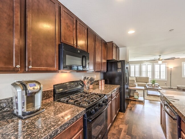 1308 Jewelstone Cir in Henderson, NV - Building Photo - Building Photo