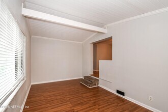 1220 Adrian Ct in Jacksonville, FL - Building Photo - Building Photo