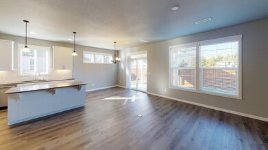 10210 NE 106th Cir in Vancouver, WA - Building Photo - Building Photo