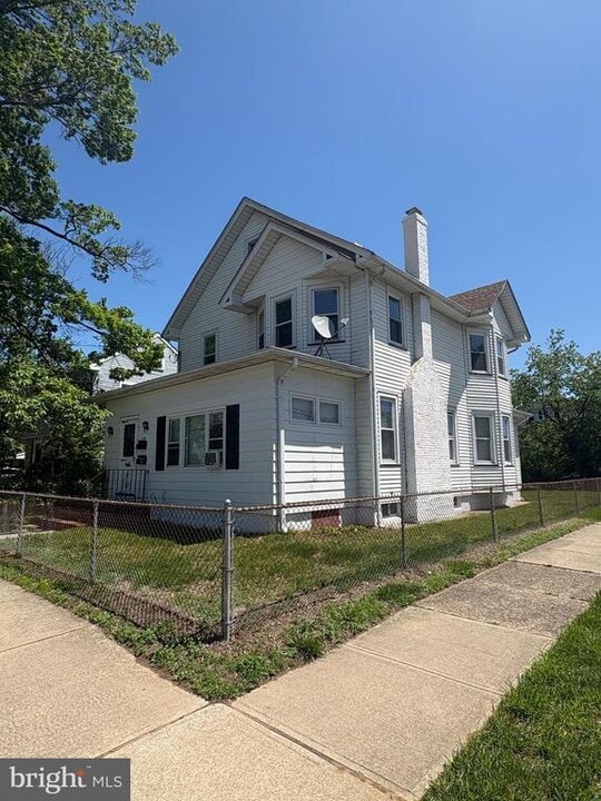 224 Harrison Ave in Trenton, NJ - Building Photo