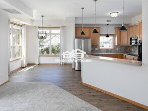 9630 Independence Cir in Chanhassen, MN - Building Photo - Building Photo