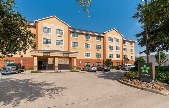 Furnished Studio-New Orleans - Metairie in Metairie, LA - Building Photo - Building Photo